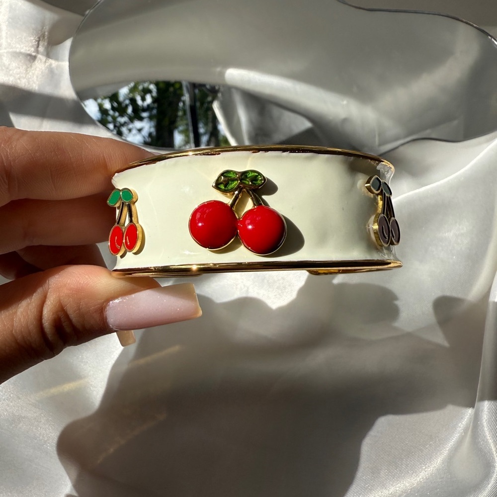 Cherry Enamel cuff Bracelet 
Gold
Stainless steel - Picture 6 of 12